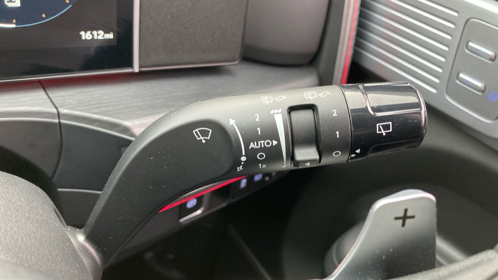 Hyundai SANTA FE 1.6 TGDi 239 Hybrid Ultimate 5dr 4WD Auto Hybrid Estate - Image 27