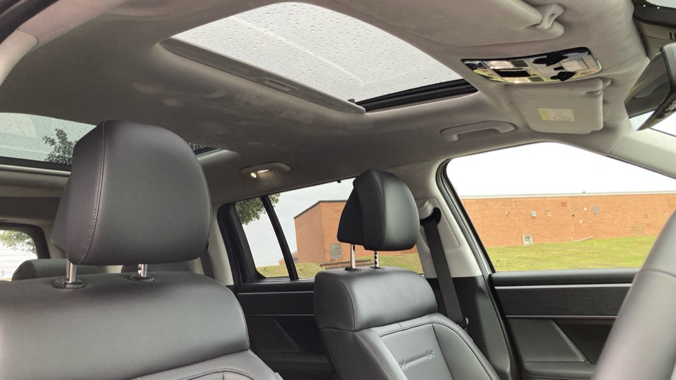 Hyundai SANTA FE 1.6 TGDi 239 Hybrid Ultimate 5dr 4WD Auto Hybrid Estate - Image 36