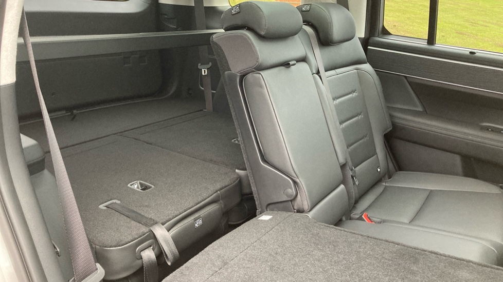 Hyundai SANTA FE 1.6 TGDi 239 Hybrid Ultimate 5dr 4WD Auto Hybrid Estate - Image 38