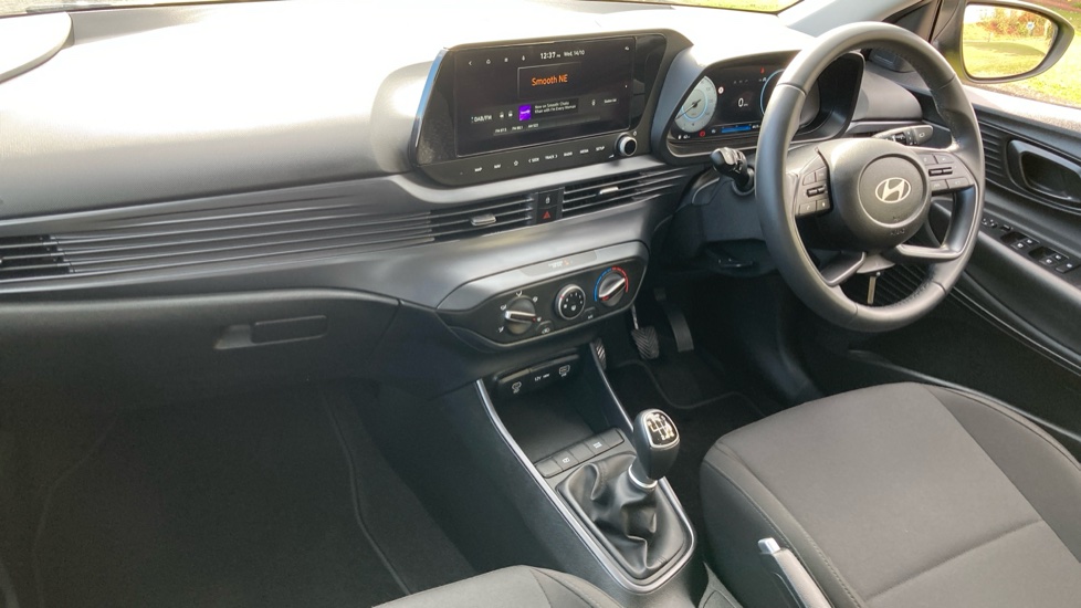 Hyundai i20 1.0T GDi Advance [Nav] 5dr Petrol Hatchback - Image 9
