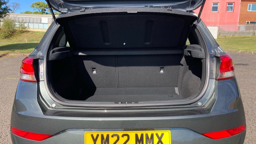 Hyundai i30 1.0T GDi SE Connect 5dr Petrol Hatchback - Image 4