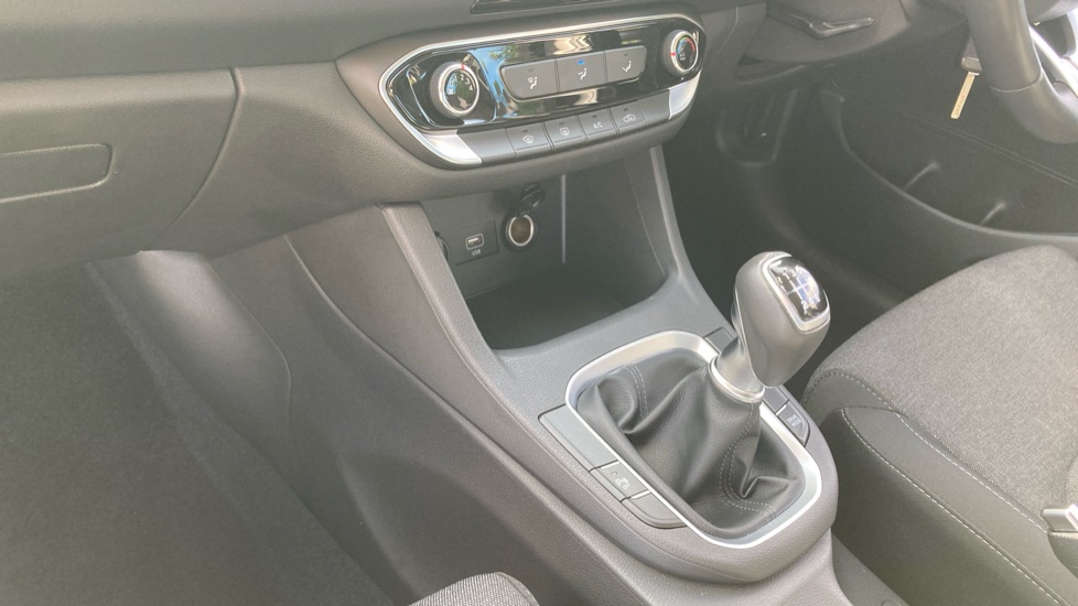 Hyundai i30 1.0T GDi SE Connect 5dr Petrol Hatchback - Image 13