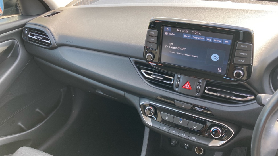Hyundai i30 1.0T GDi SE Connect 5dr Petrol Hatchback - Image 14