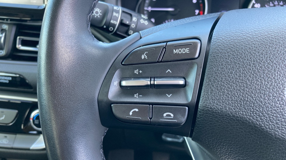 Hyundai i30 1.0T GDi SE Connect 5dr Petrol Hatchback - Image 23