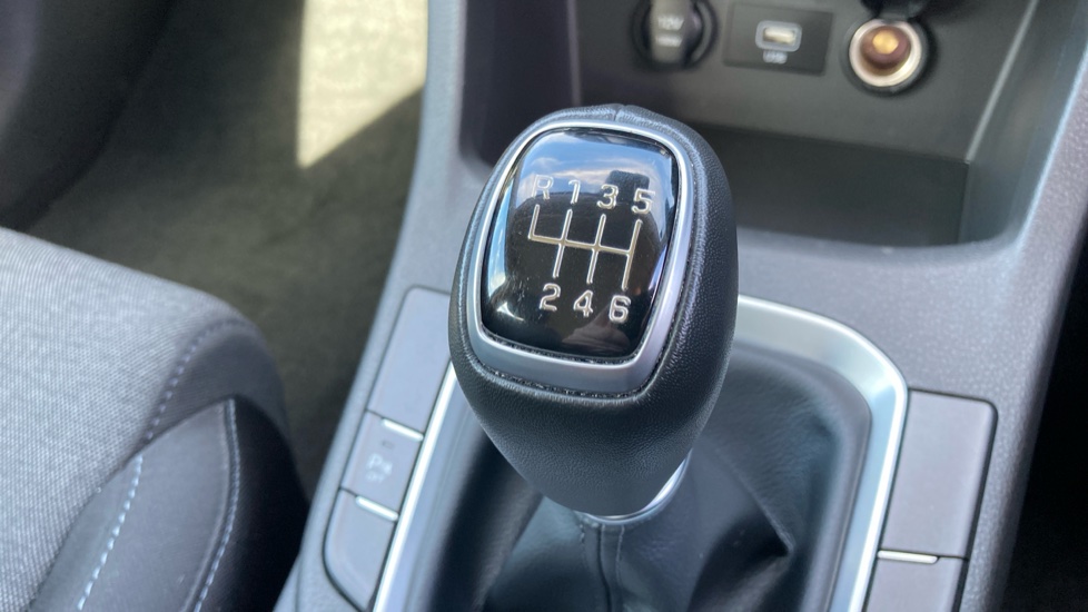 Hyundai i30 1.0T GDi SE Connect 5dr Petrol Hatchback - Image 27