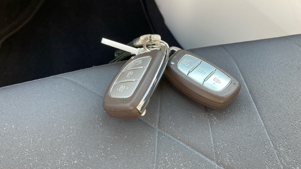 Hyundai BAYON 1.0 TGDi 48V MHEV Ultimate 5dr Petrol Hatchback - Image 19