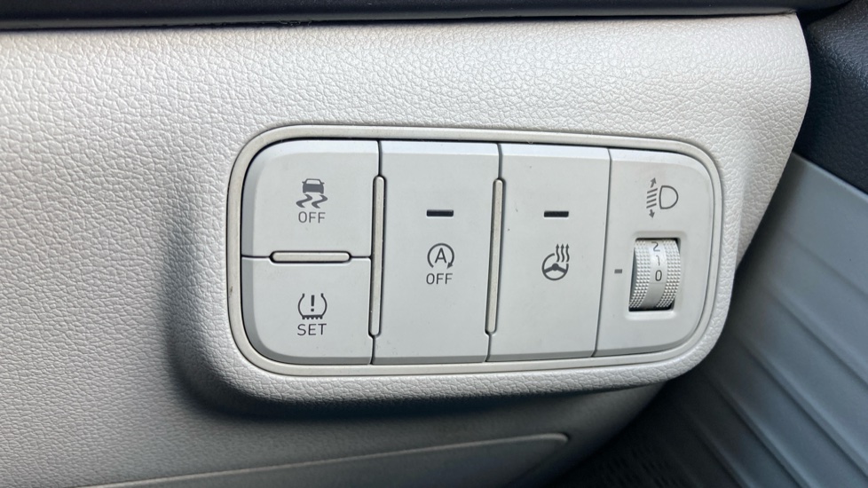 Hyundai BAYON 1.0 TGDi 48V MHEV Ultimate 5dr Petrol Hatchback - Image 29