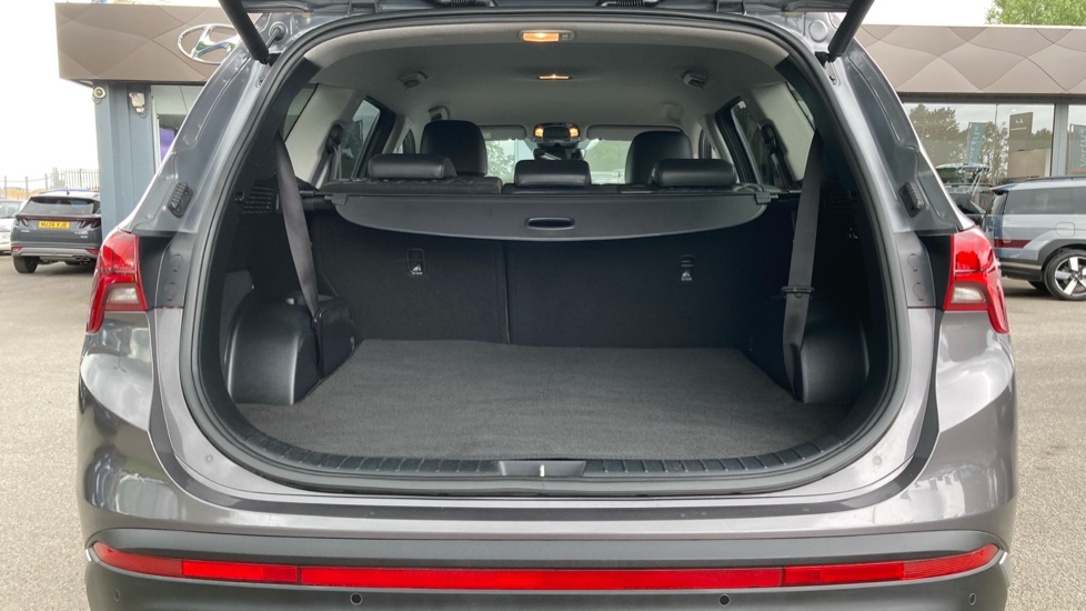 Hyundai SANTA FE 1.6 TGDi Hybrid Premium 5dr 4WD Auto Hybrid Estate - Image 4