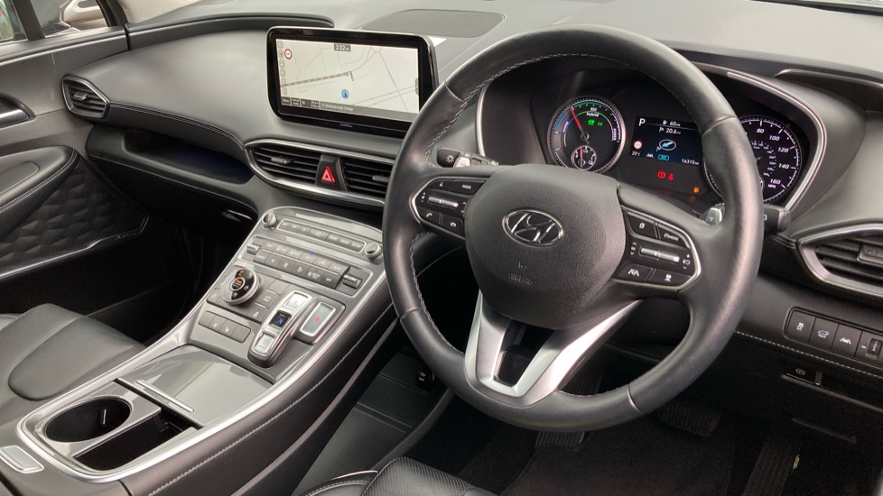 Hyundai SANTA FE 1.6 TGDi Hybrid Premium 5dr 4WD Auto Hybrid Estate - Image 11