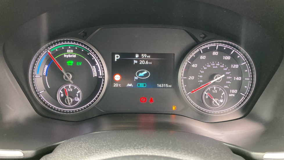Hyundai SANTA FE 1.6 TGDi Hybrid Premium 5dr 4WD Auto Hybrid Estate - Image 18