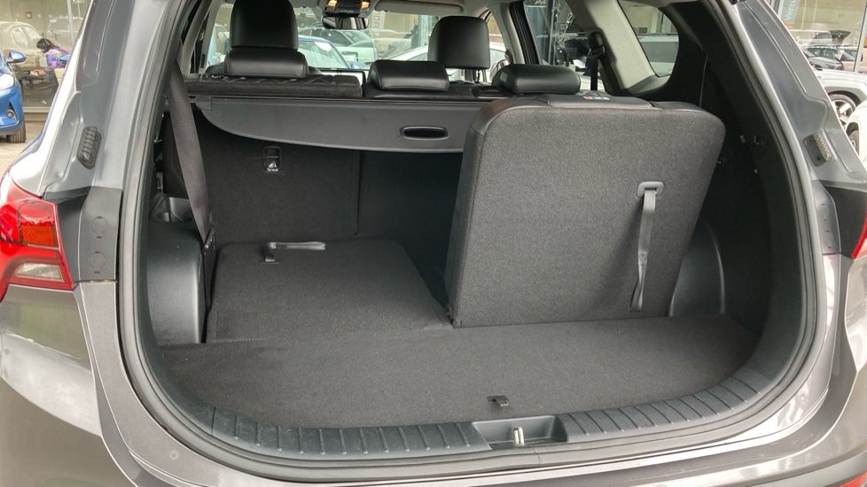 Hyundai SANTA FE 1.6 TGDi Hybrid Premium 5dr 4WD Auto Hybrid Estate - Image 29