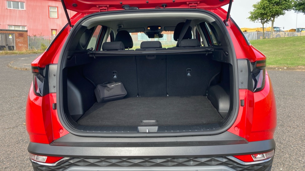 Hyundai TUCSON 1.6 TGDi Hybrid 230 Premium 5dr 2WD Auto Hybrid Estate - Image 4