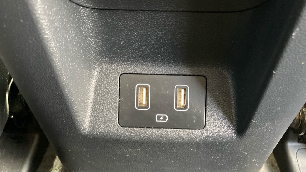Hyundai TUCSON 1.6 TGDi Hybrid 230 Premium 5dr 2WD Auto Hybrid Estate - Image 21