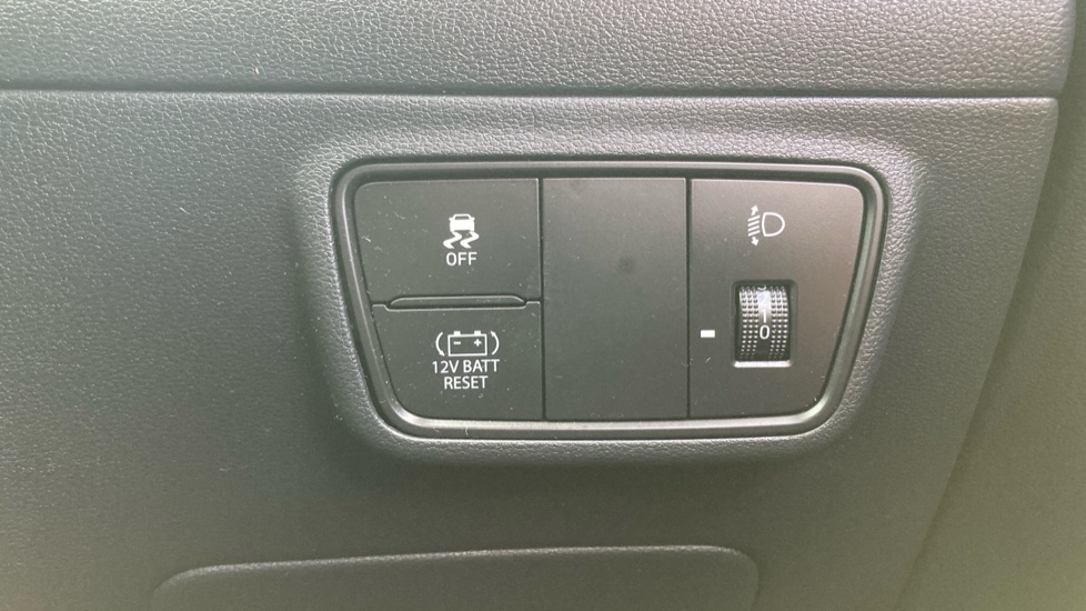 Hyundai TUCSON 1.6 TGDi Hybrid 230 Premium 5dr 2WD Auto Hybrid Estate - Image 23