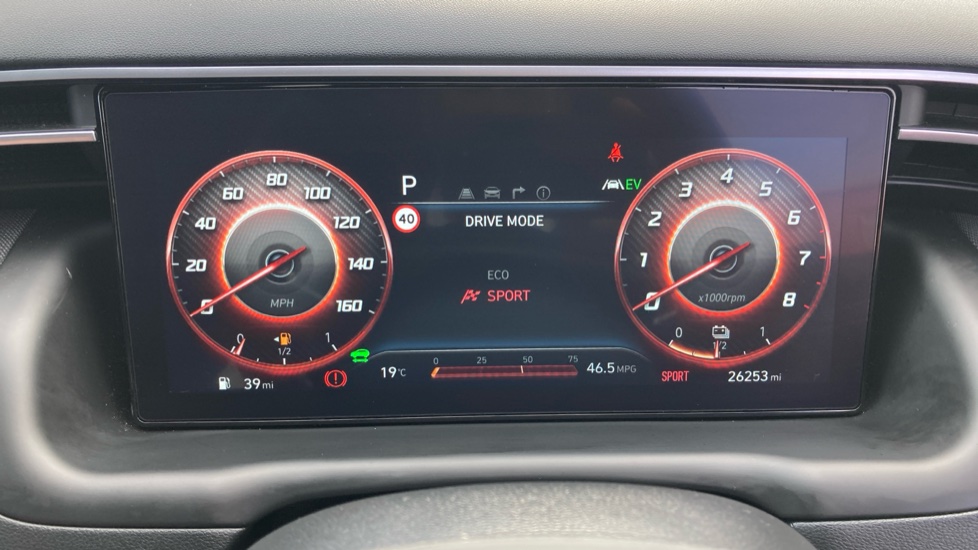 Hyundai TUCSON 1.6 TGDi Hybrid 230 Premium 5dr 2WD Auto Hybrid Estate - Image 38