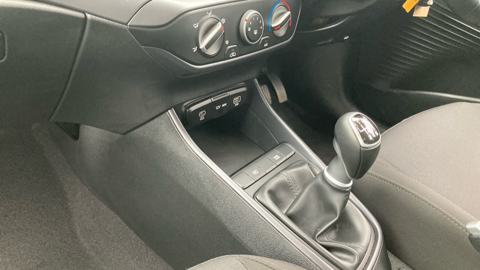 Hyundai i20 1.0T GDi Advance [Nav] 5dr Petrol Hatchback - Image 13