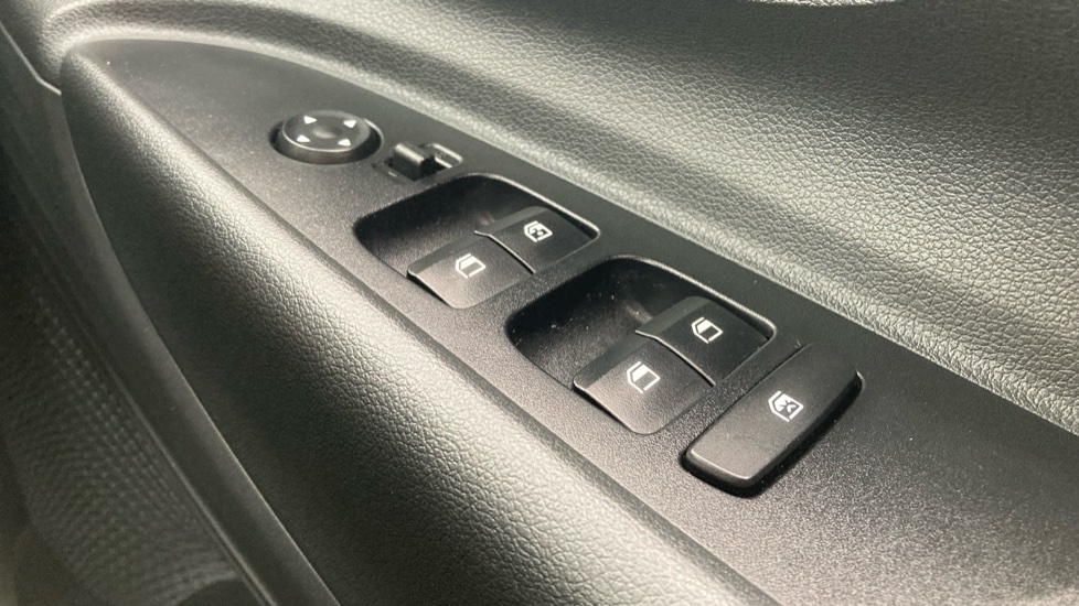 Hyundai i20 1.0T GDi Advance [Nav] 5dr Petrol Hatchback - Image 20