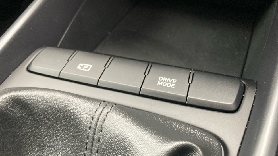 Hyundai i20 1.0T GDi Advance [Nav] 5dr Petrol Hatchback - Image 33