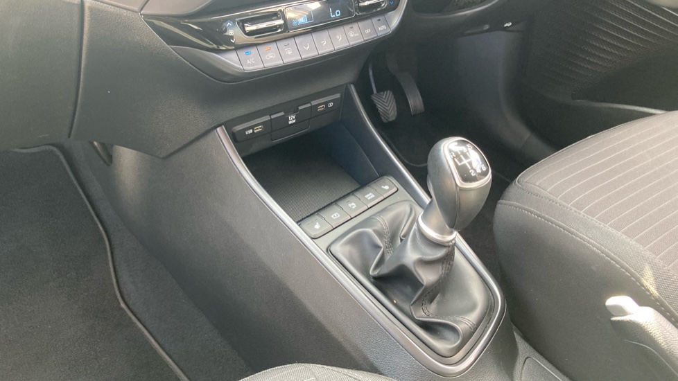 Hyundai i20 1.0T GDi 48V MHD Premium 5dr Petrol Hatchback - Image 13