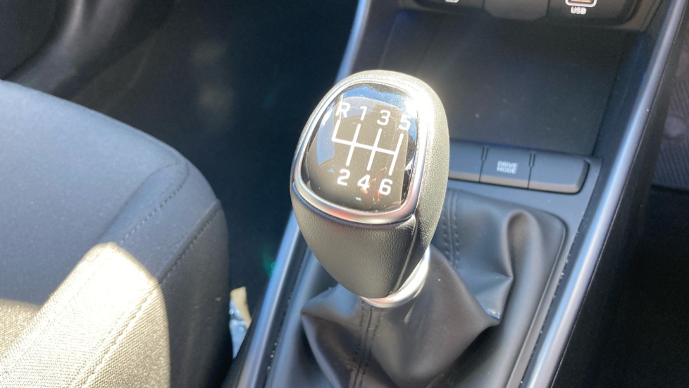Hyundai BAYON 1.0 TGDi Advance 5dr Petrol Hatchback - Image 28