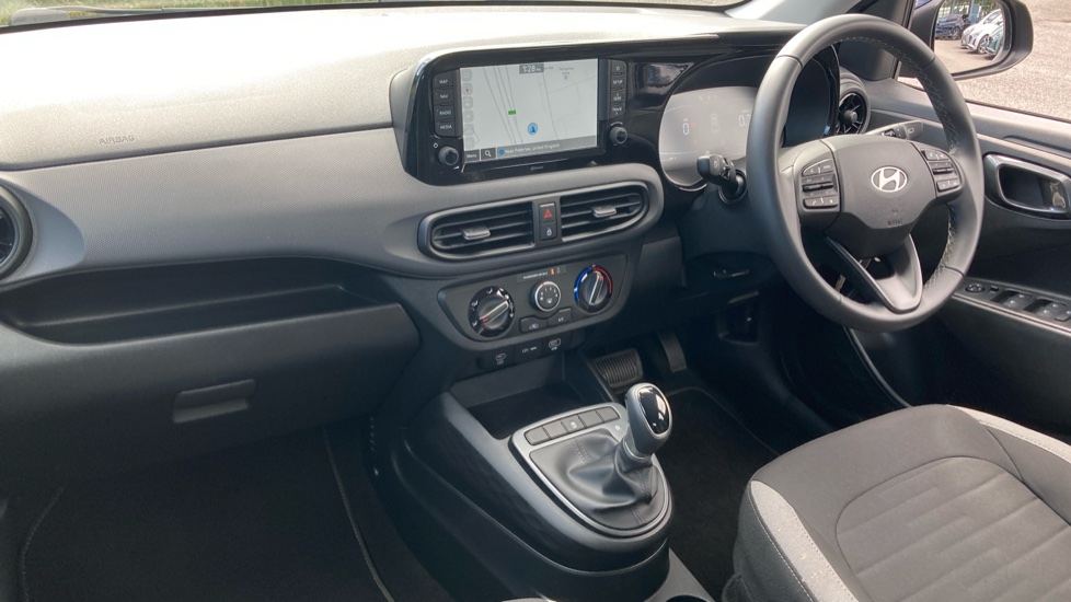 Hyundai i10 1.0 [63] Advance 5dr Auto [Nav] Petrol Hatchback - Image 9