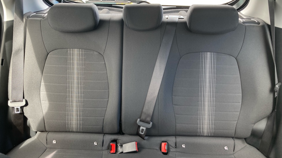 Hyundai i10 1.0 [63] Advance 5dr Auto [Nav] Petrol Hatchback - Image 15