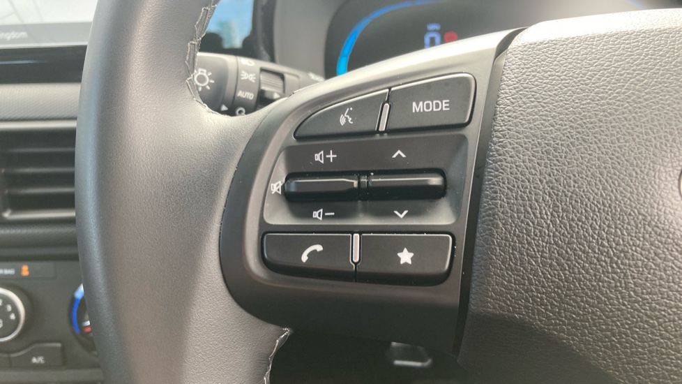 Hyundai i10 1.0 [63] Advance 5dr Auto [Nav] Petrol Hatchback - Image 23