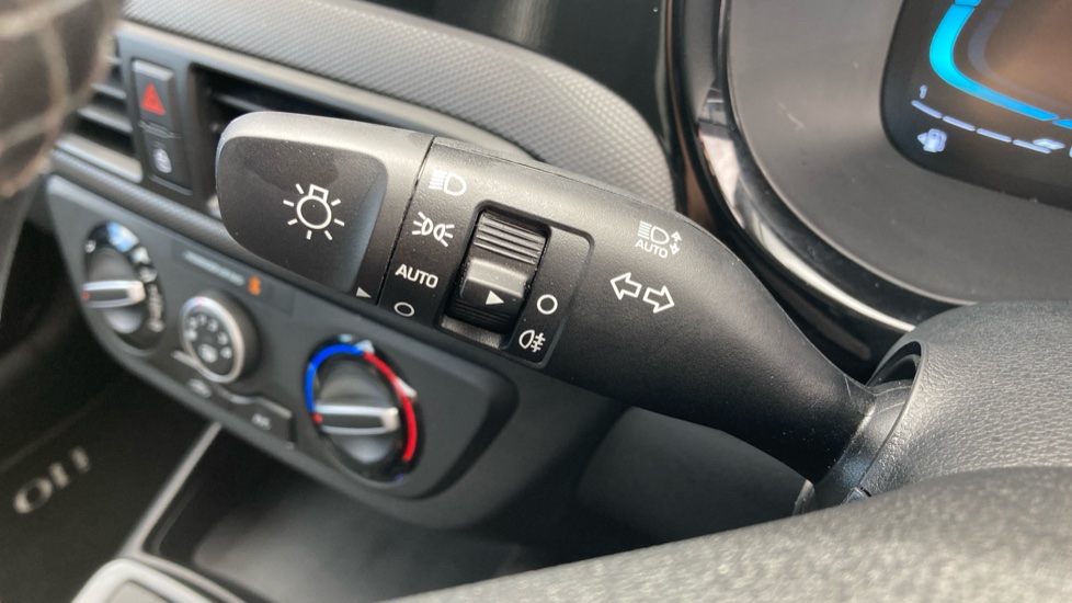 Hyundai i10 1.0 [63] Advance 5dr Auto [Nav] Petrol Hatchback - Image 25