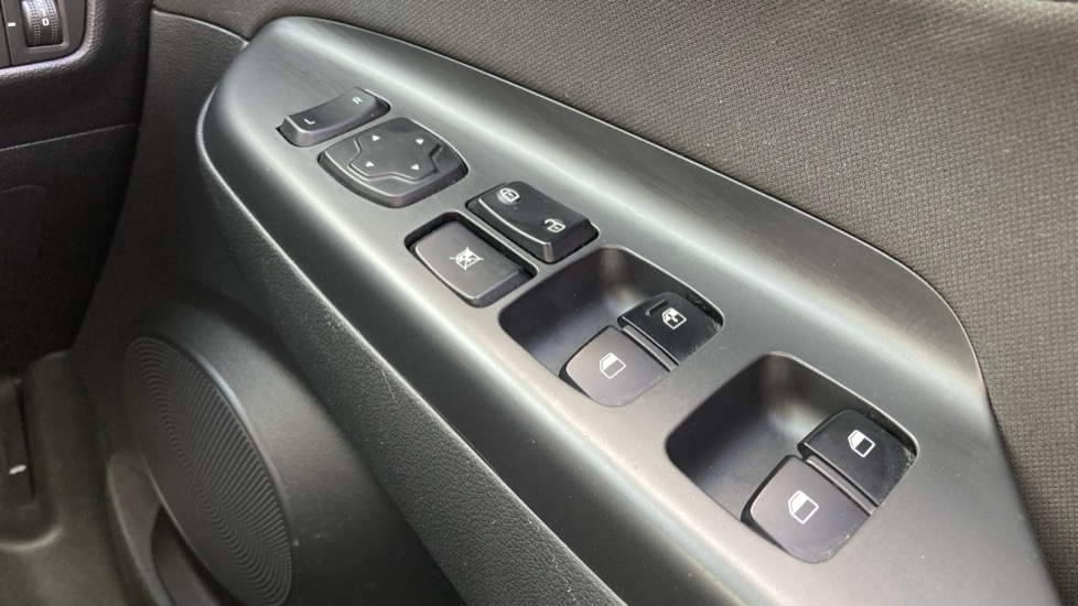 Hyundai KONA 1.0T GDi Blue Drive SE 5dr Petrol Hatchback - Image 28