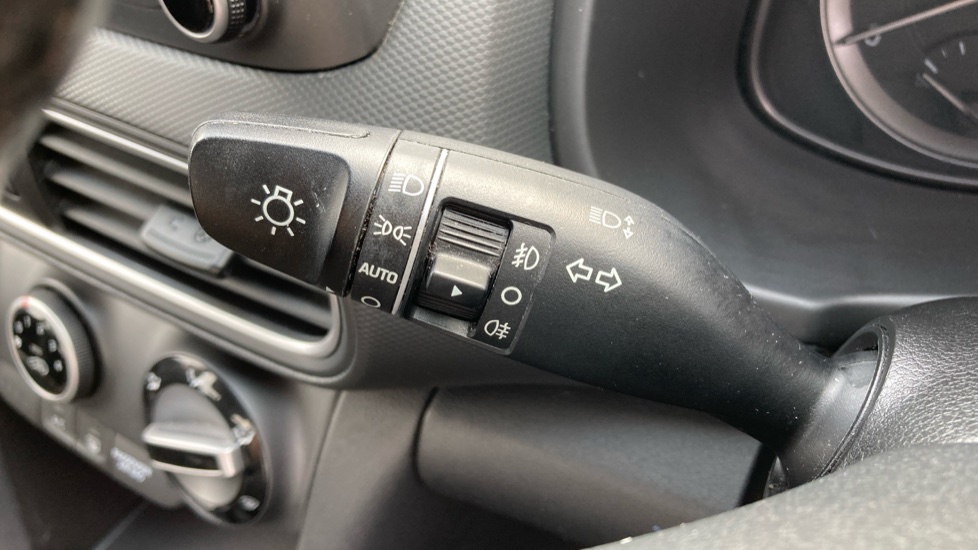 Hyundai KONA 1.0T GDi Blue Drive SE 5dr Petrol Hatchback - Image 32