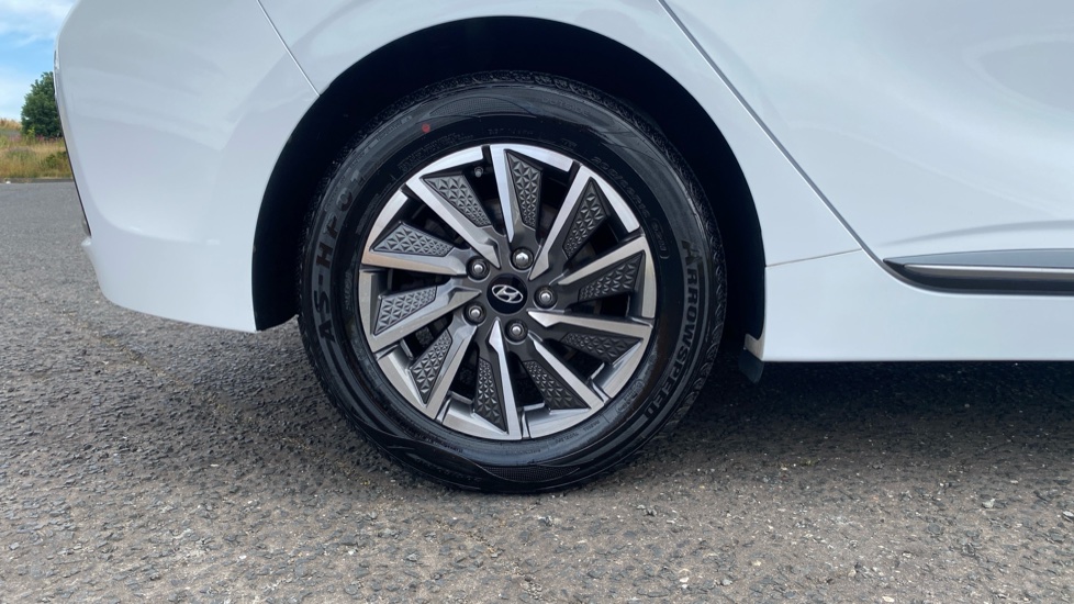Hyundai IONIQ 100kW Premium 38kWh 5dr Auto Electric Hatchback - Image 7