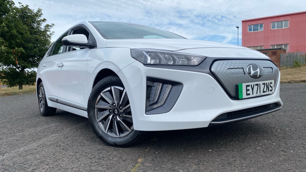 Hyundai IONIQ 100kW Premium 38kWh 5dr Auto Electric Hatchback - Image 8