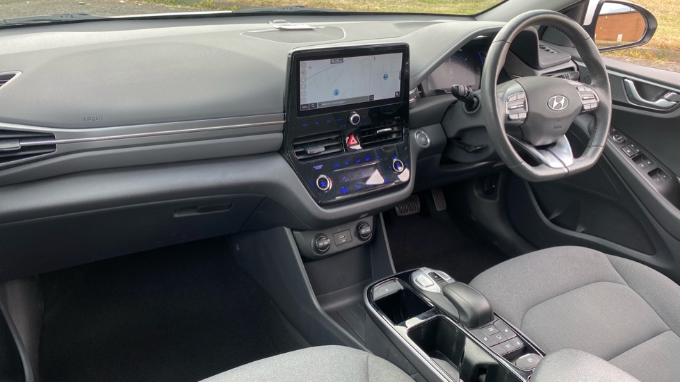 Hyundai IONIQ 100kW Premium 38kWh 5dr Auto Electric Hatchback - Image 9