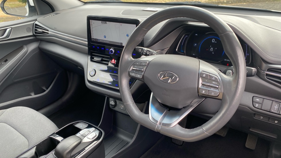 Hyundai IONIQ 100kW Premium 38kWh 5dr Auto Electric Hatchback - Image 11