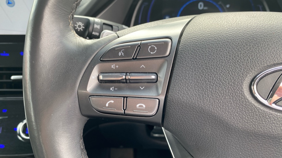 Hyundai IONIQ 100kW Premium 38kWh 5dr Auto Electric Hatchback - Image 23
