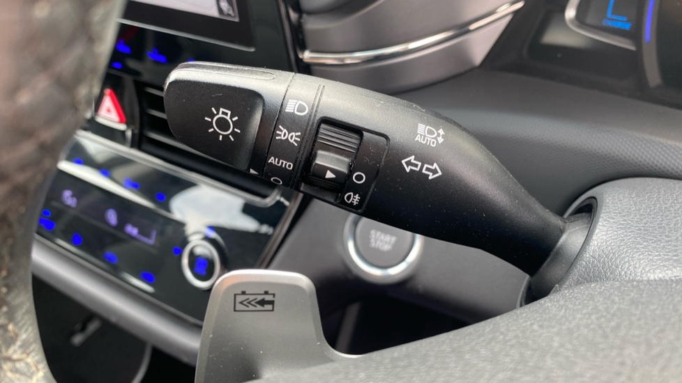 Hyundai IONIQ 100kW Premium 38kWh 5dr Auto Electric Hatchback - Image 25