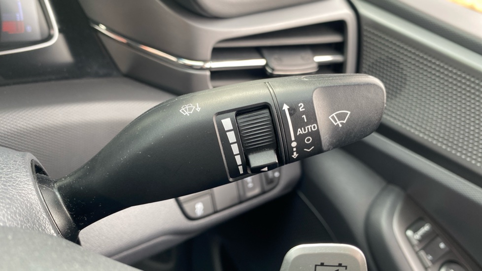 Hyundai IONIQ 100kW Premium 38kWh 5dr Auto Electric Hatchback - Image 26