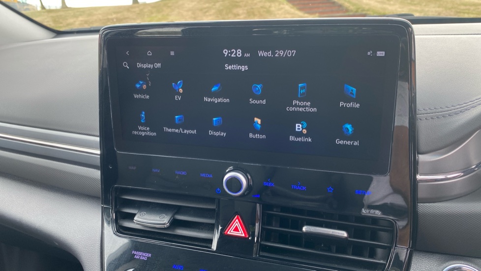Hyundai IONIQ 100kW Premium 38kWh 5dr Auto Electric Hatchback - Image 32