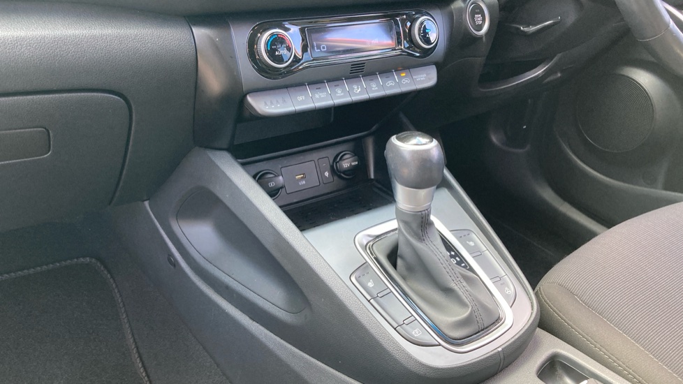 Hyundai KONA 1.6 GDi Hybrid Premium 5dr DCT Hybrid Hatchback - Image 13