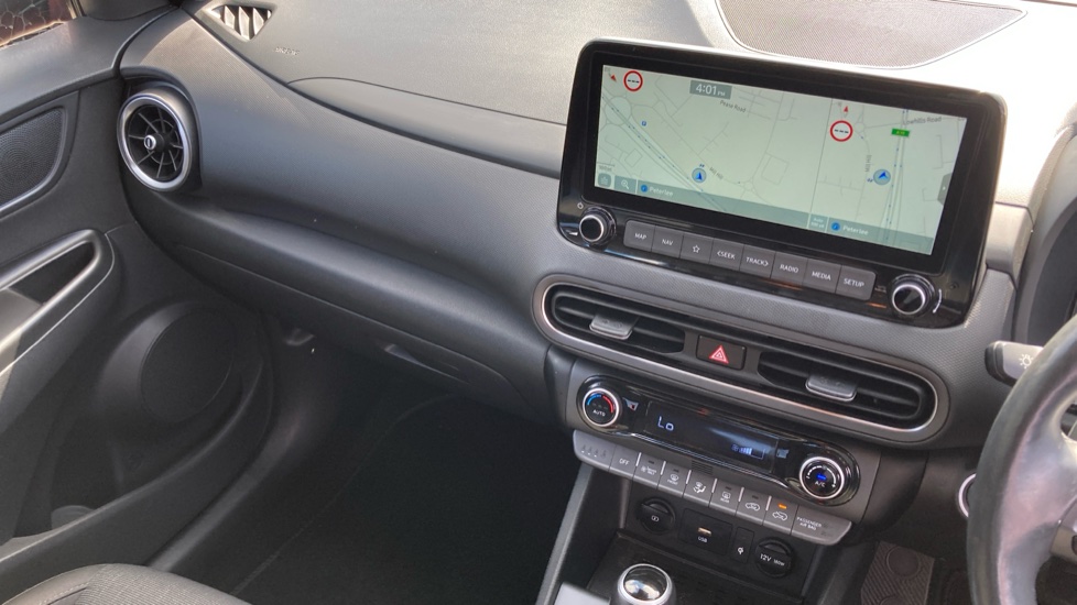Hyundai KONA 1.6 GDi Hybrid Premium 5dr DCT Hybrid Hatchback - Image 14