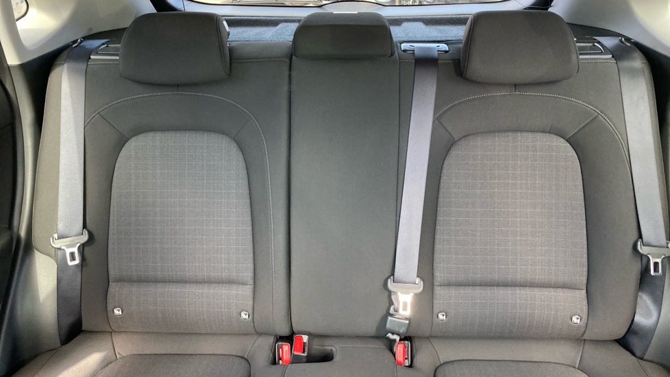Hyundai KONA 1.6 GDi Hybrid Premium 5dr DCT Hybrid Hatchback - Image 15