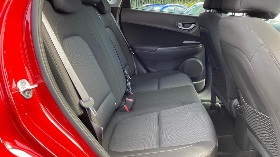 Hyundai KONA 1.6 GDi Hybrid Premium 5dr DCT Hybrid Hatchback - Image 16