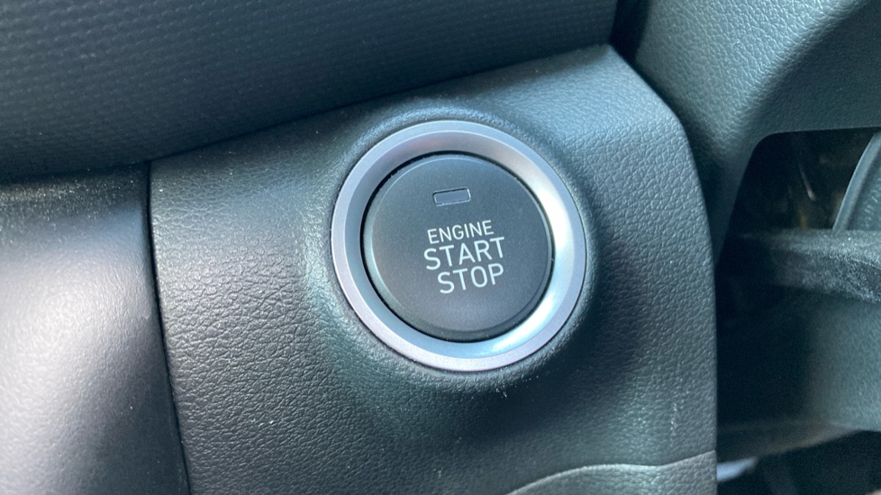 Hyundai KONA 1.6 GDi Hybrid Premium 5dr DCT Hybrid Hatchback - Image 36