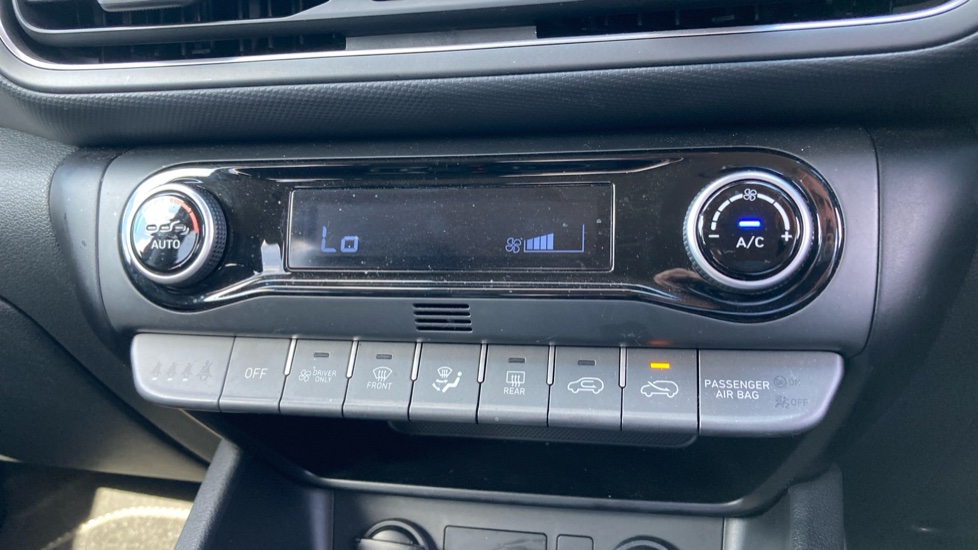Hyundai KONA 1.6 GDi Hybrid Premium 5dr DCT Hybrid Hatchback - Image 39