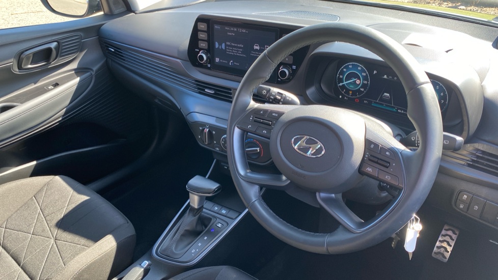 Hyundai BAYON 1.0 TGDi 48V MHEV SE Connect 5dr DCT Petrol Hatchback - Image 11