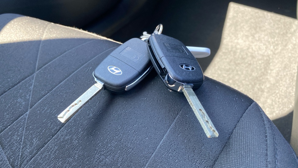 Hyundai BAYON 1.0 TGDi 48V MHEV SE Connect 5dr DCT Petrol Hatchback - Image 19