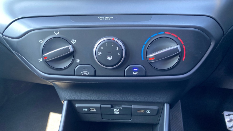 Hyundai BAYON 1.0 TGDi 48V MHEV SE Connect 5dr DCT Petrol Hatchback - Image 34