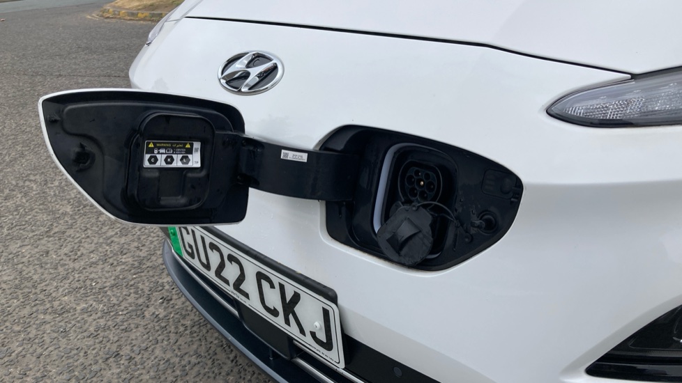 Hyundai KONA 150kW Premium 64kWh 5dr Auto Electric Hatchback - Image 30