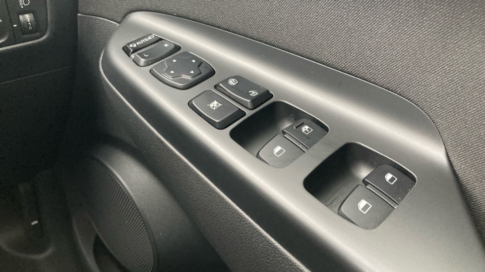 Hyundai KONA 1.6 GDi Hybrid Premium 5dr DCT Hybrid Hatchback - Image 20