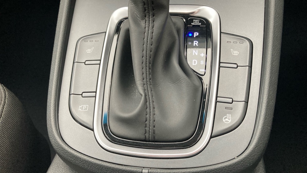Hyundai KONA 1.6 GDi Hybrid Premium 5dr DCT Hybrid Hatchback - Image 27